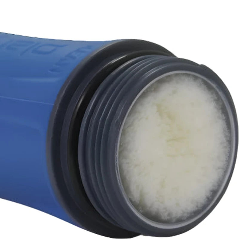 Närbild på hollow fiber-hollow fiber-filterkärna i blått hölje