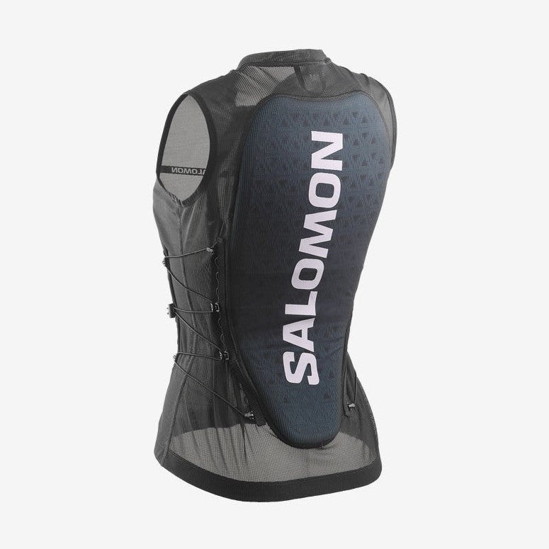 Baksida av Salomon Flexcell Pro ryggskydd med blågrått skyddspansar och SALOMON-logotyp