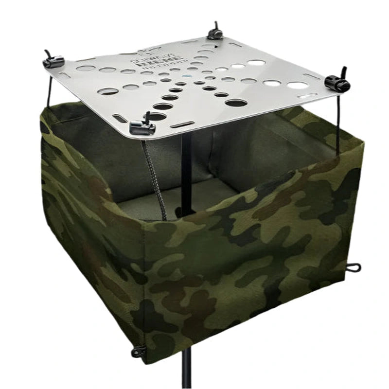 Camouflagemönstrad förvaringsväska under bord