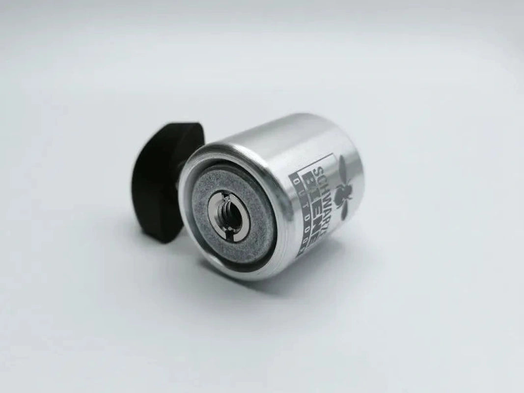 Aluminiumadapter med Schwarze Biene-logotyp